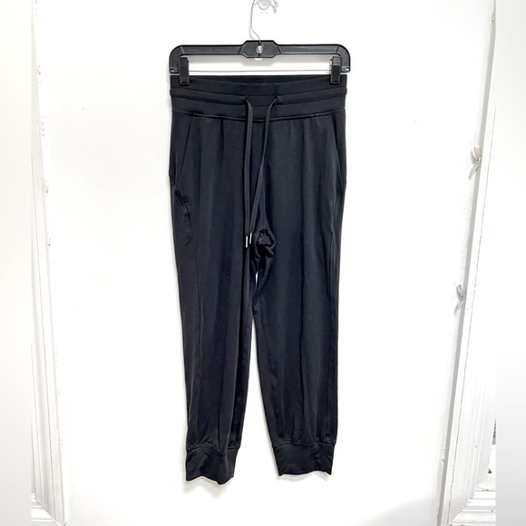 lululemon athletica Pants - EUC Lululemon Ready to Rulu High-Rise Cropped Jogger